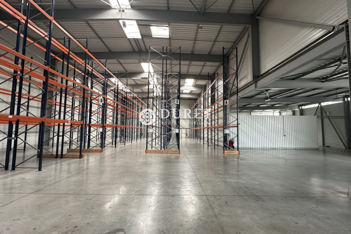 Louer Local industriel Local industriel, Les Achards 1100 m2 - LP2644-DURET