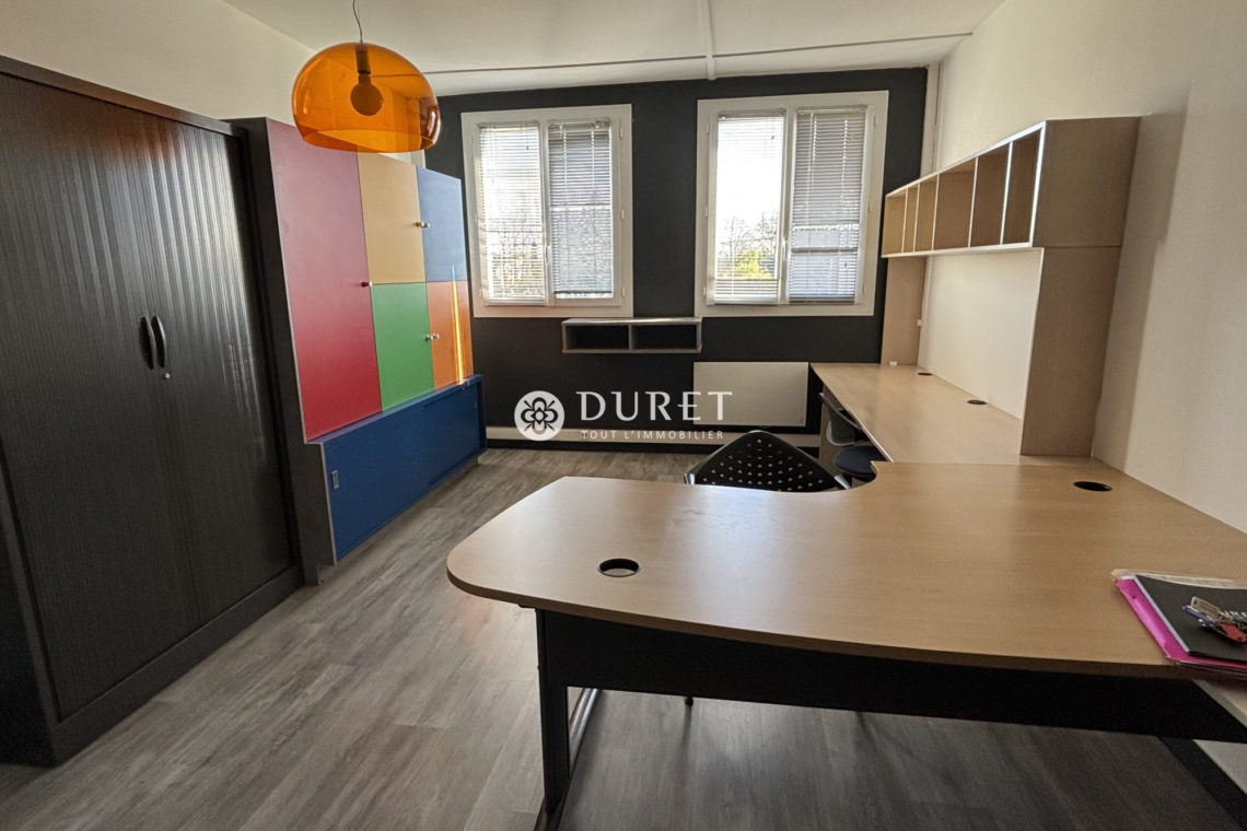 Louer Bureau Bureau, La Roche-sur-Yon 110 m2 - LP2778-DURET