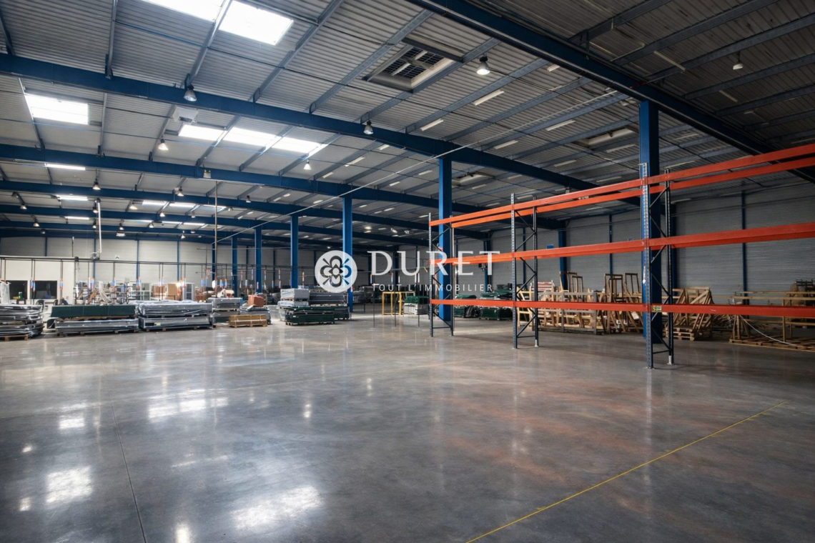 Louer Local professionnel Local professionnel, Mortagne-sur-Sèvre 4630 m2 - LP2683-DURET