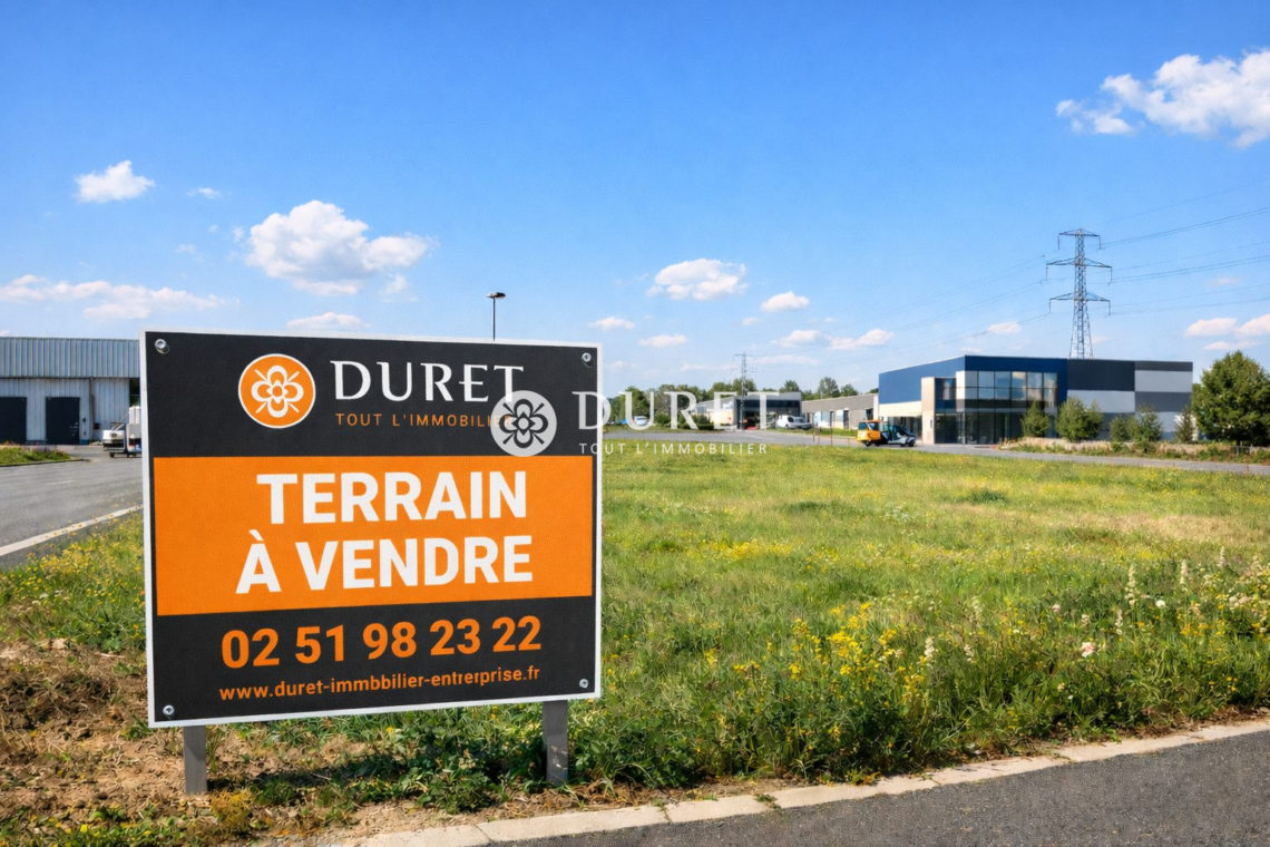 Acheter  , Bellevigny 3315 m2 - VT830-DURET