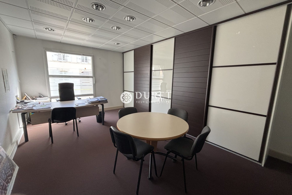Louer Bureau Bureau, La Roche-sur-Yon 140 m2 - LP3041-DURET