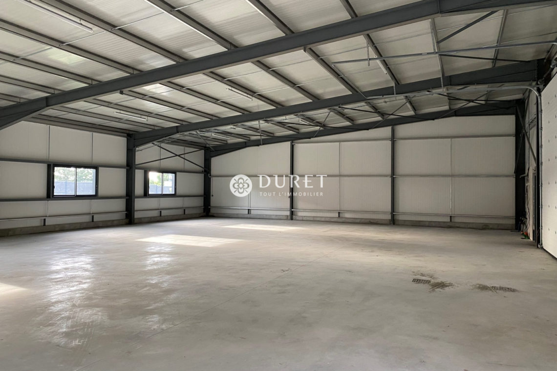 Louer Local professionnel Local professionnel, La Gaubretière 200 m2 - LP3113-DURET