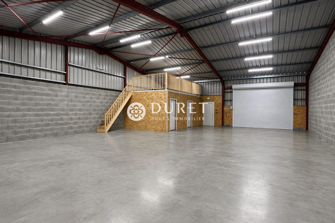 Acheter Local professionnel Local professionnel, Bazoges-en-Paillers 590 m2 - VP3114-DURET