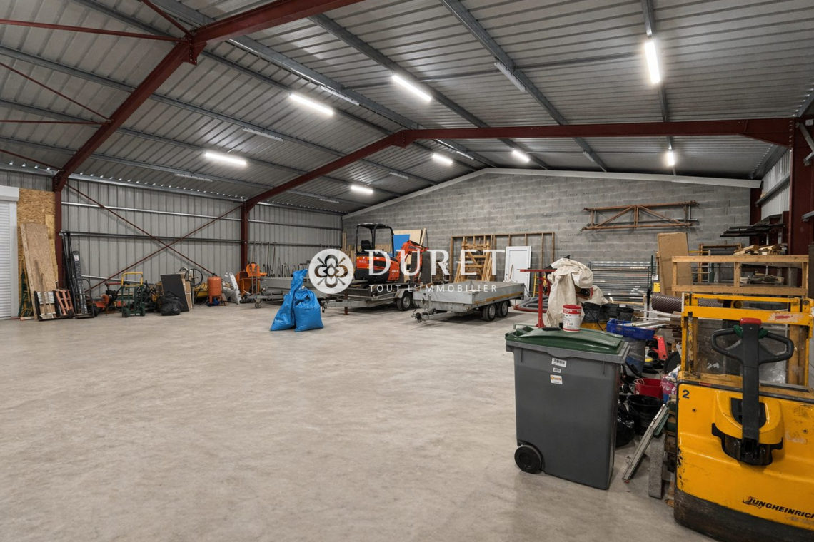 Acheter Local professionnel Local professionnel, Bazoges-en-Paillers 400 m2 - VP3115-DURET