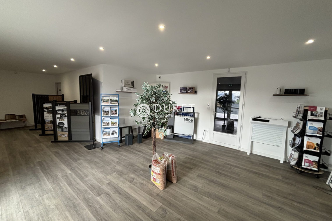 Acheter Local professionnel Local professionnel, Bazoges-en-Paillers 400 m2 - VP3115-DURET