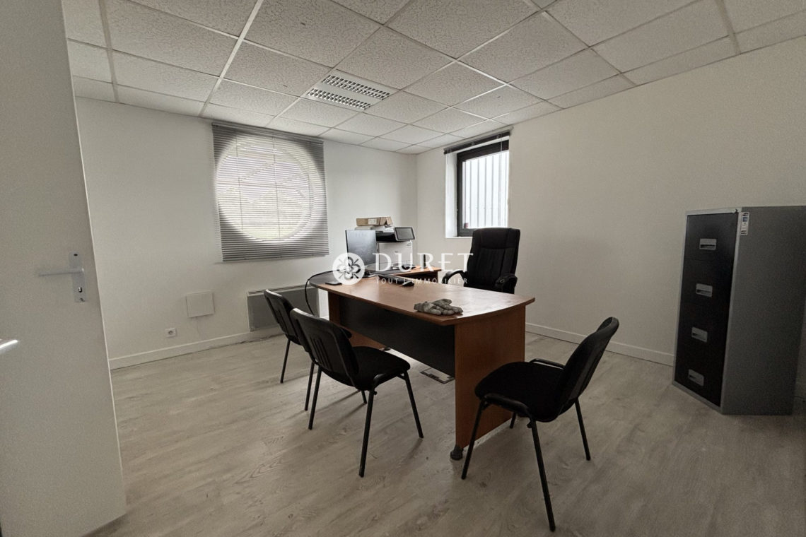 Louer Local professionnel Local professionnel, Sallertaine 174 m2 - LP3120-DURET