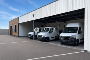 Local professionnel, Landeronde 690 m2