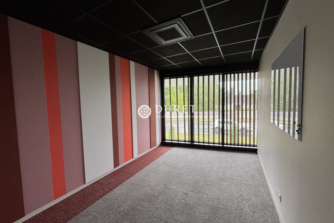 Louer Bureau Bureau, Les Herbiers 66 m2 - LP3135-DURET