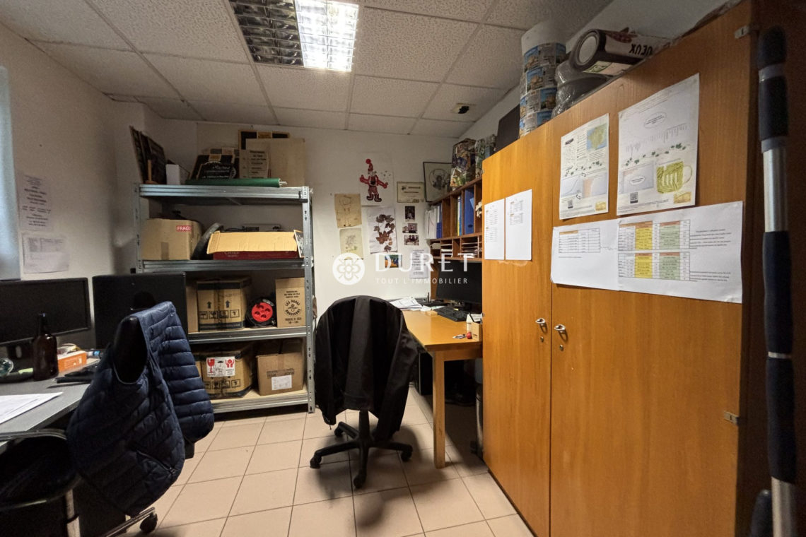 Louer Local professionnel Local professionnel, Clisson 200 m2 - LP3154-DURET