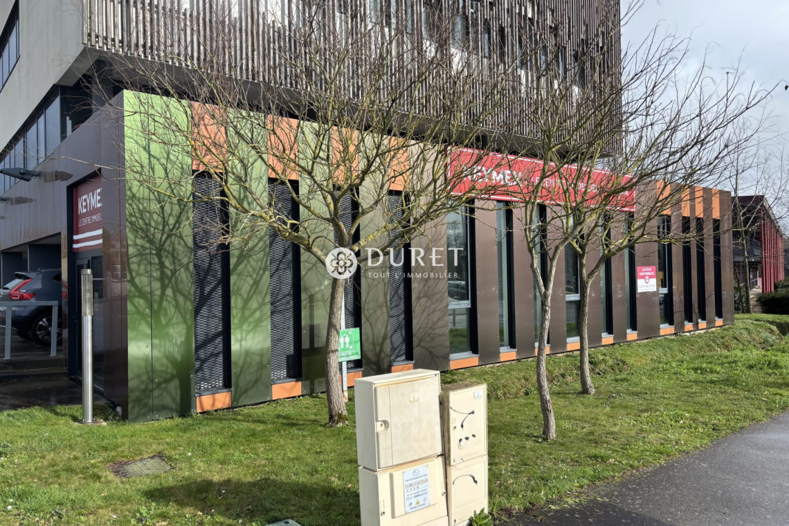 Louer Local commercial Local commercial, La Roche-sur-Yon 204 m2 - LP3170-DURET