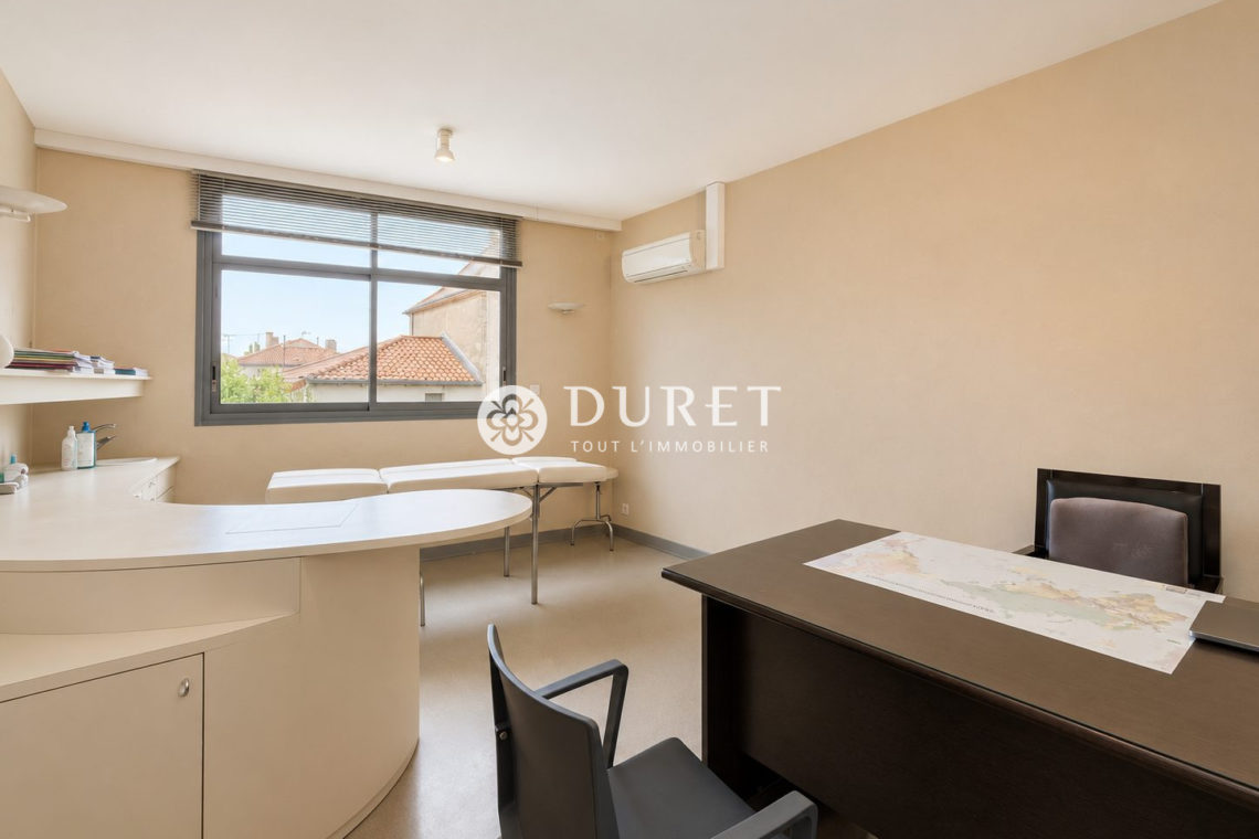 Acheter Bureau Bureau, Les Herbiers 165 m2 - VP3211-DURET