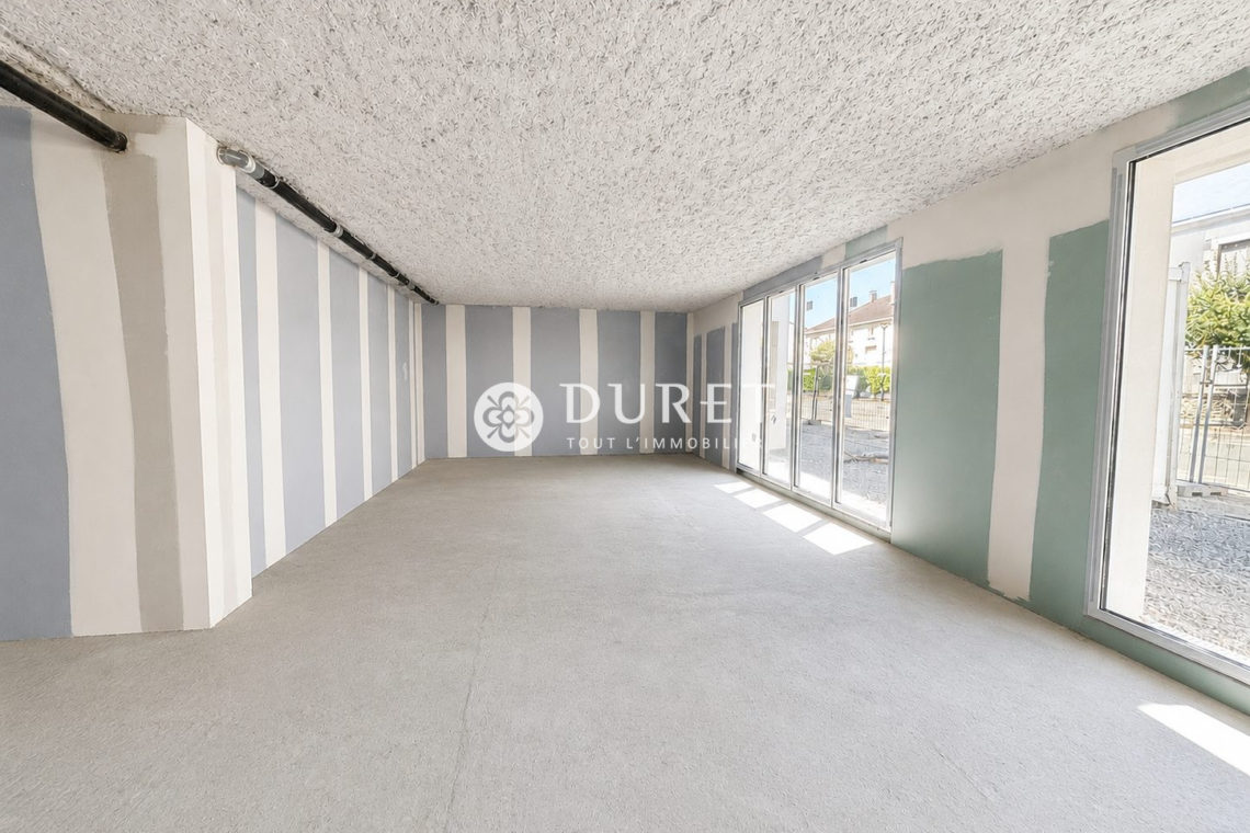 Louer Local commercial Local commercial, Saint-Fulgent 84 m2 - LP3222-DURET