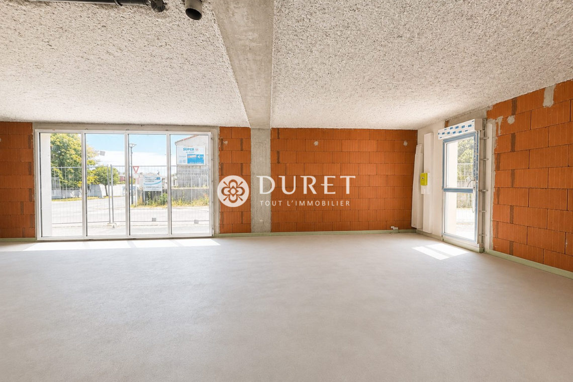 Louer Local commercial Local commercial, Saint-Fulgent 79 m2 - LP3230-DURET